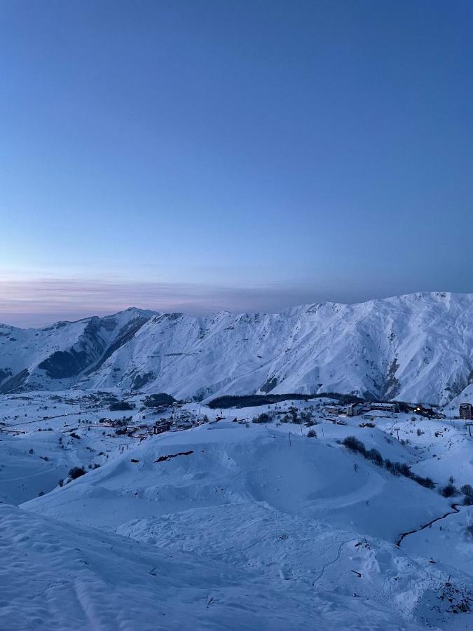 Valley And Mountain View, Twins, With Hot Water Gudauri Exteriér fotografie